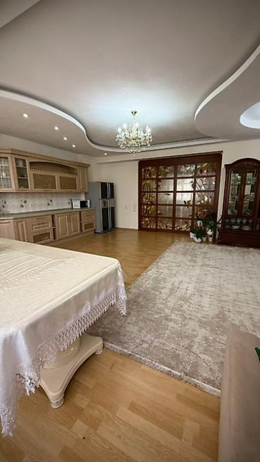 3 комнаты, 138 м², Элитка, 3 этаж, Евроремонт Бишкек - изображение 3