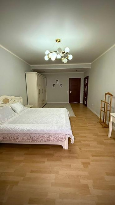 3 комнаты, 138 м², Элитка, 3 этаж, Евроремонт Бишкек - изображение 11