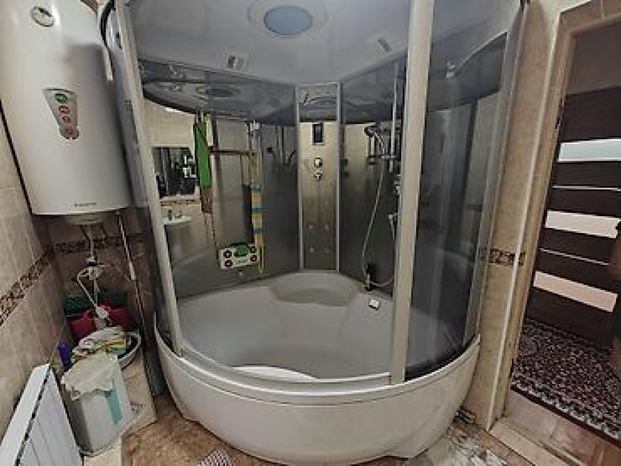 3 комнаты, 120 м², Индивидуалка, 2 этаж, Евроремонт Бишкек - изображение 9