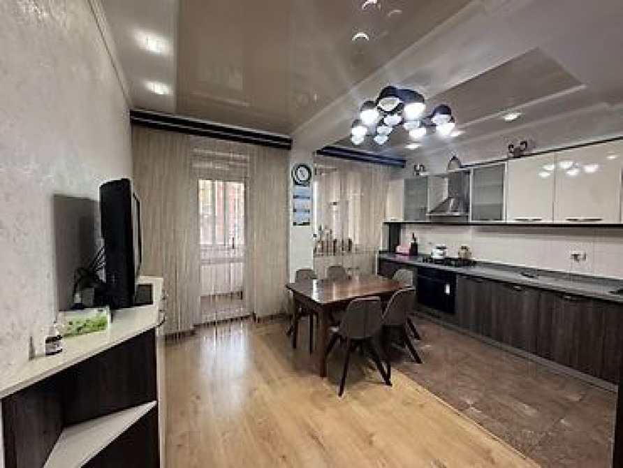 4 комнаты, 122 м², Индивидуалка, 2 этаж, Евроремонт Бишкек - изображение 13