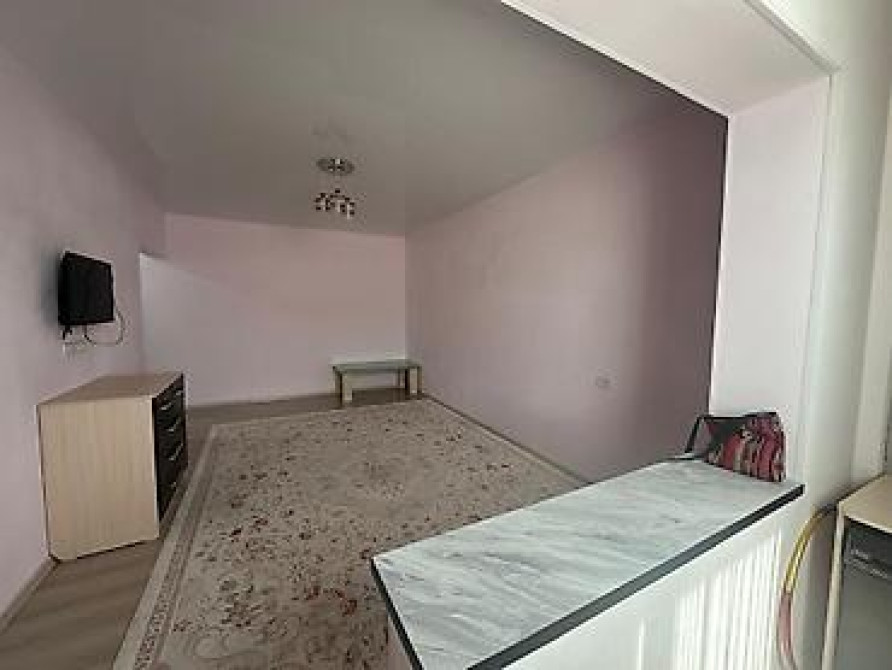 1 комната, 51 м², Индивидуалка, 9 этаж, Косметический ремонт Бишкек - изображение 7