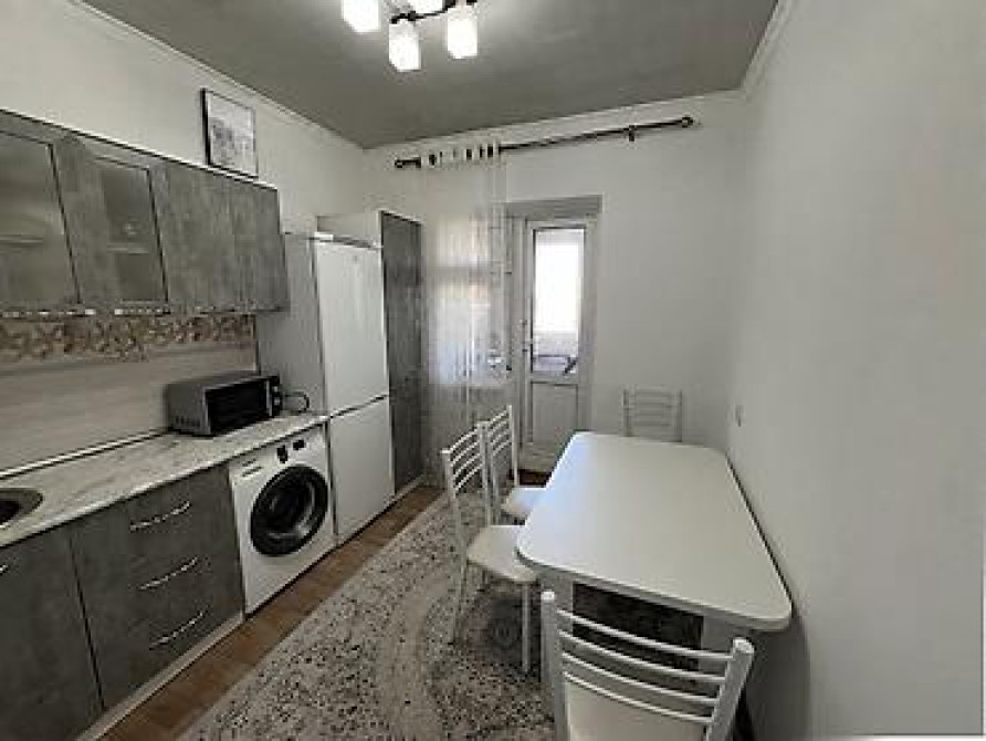 2 комнаты, 53 м², Индивидуалка, 5 этаж, Косметический ремонт Бишкек - изображение 15