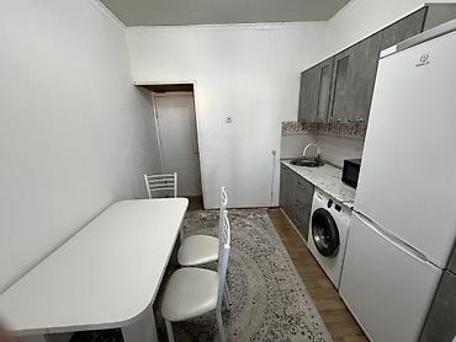 2 комнаты, 53 м², Индивидуалка, 5 этаж, Косметический ремонт Бишкек - изображение 16