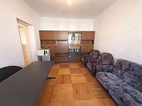 2 комнаты, 53 м², Сталинка, 2 этаж, Косметический ремонт Бишкек