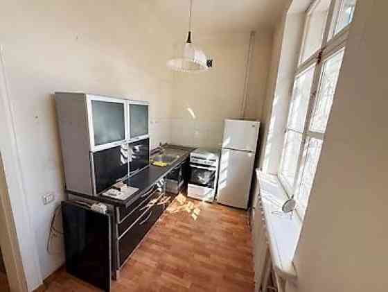 2 комнаты, 53 м², Сталинка, 2 этаж, Косметический ремонт Бишкек