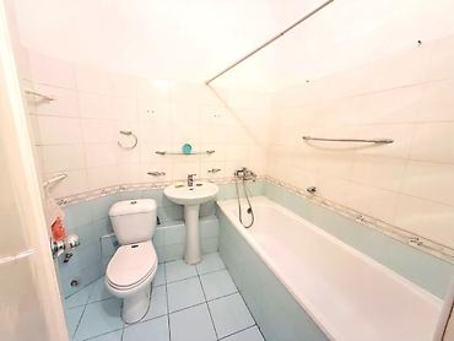 2 комнаты, 53 м², Сталинка, 2 этаж, Косметический ремонт Бишкек - изображение 8