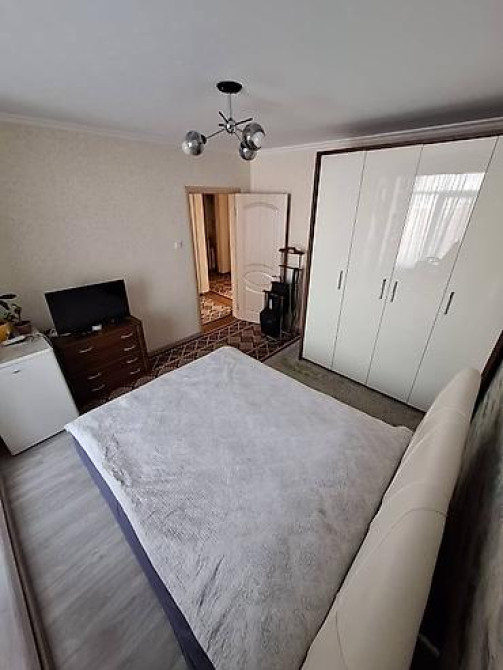2 комнаты, 52 м², Индивидуалка, 5 этаж, Косметический ремонт Бишкек - изображение 5
