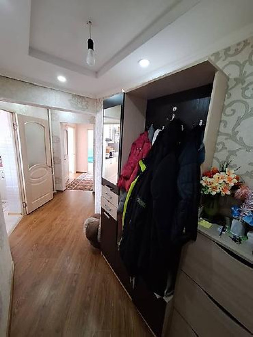 2 комнаты, 52 м², Индивидуалка, 5 этаж, Косметический ремонт Бишкек - изображение 8