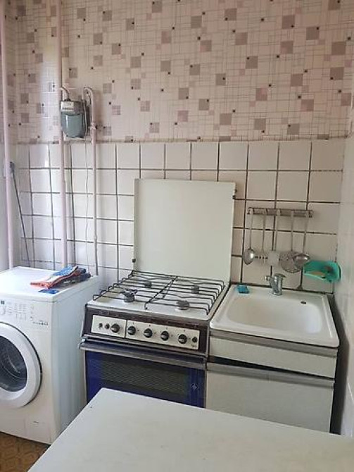 2 комнаты, 50 м², Индивидуалка, 2 этаж, Старый ремонт Бишкек - изображение 3