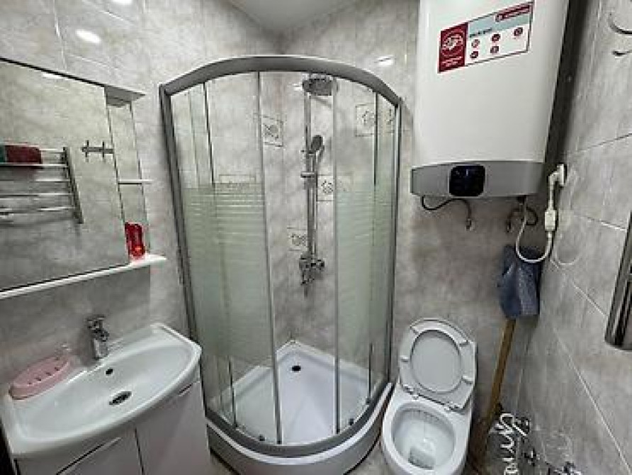 2 комнаты, 53 м², Элитка, 7 этаж, Старый ремонт Бишкек - изображение 15