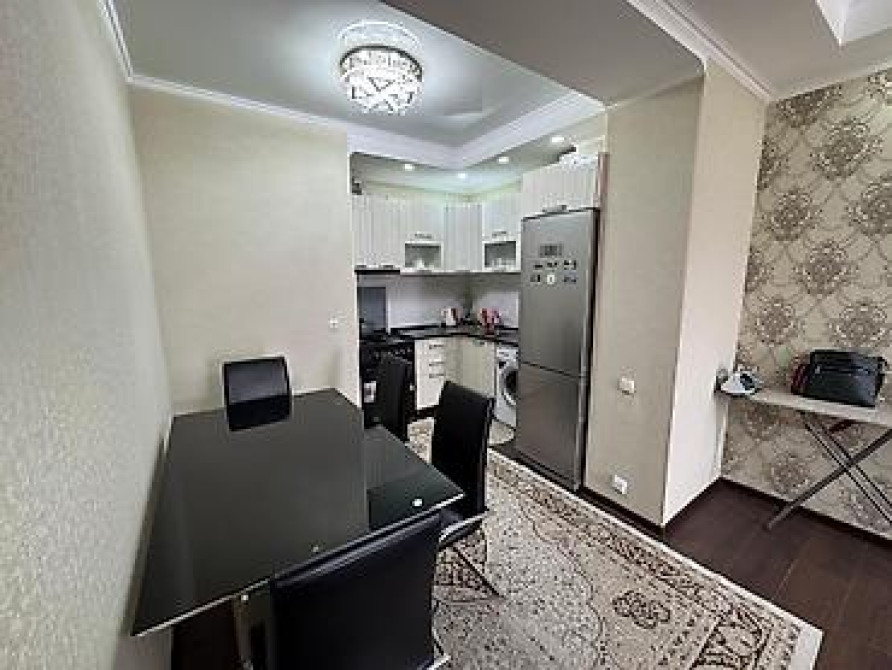 2 комнаты, 53 м², Элитка, 7 этаж, Старый ремонт Бишкек - изображение 9