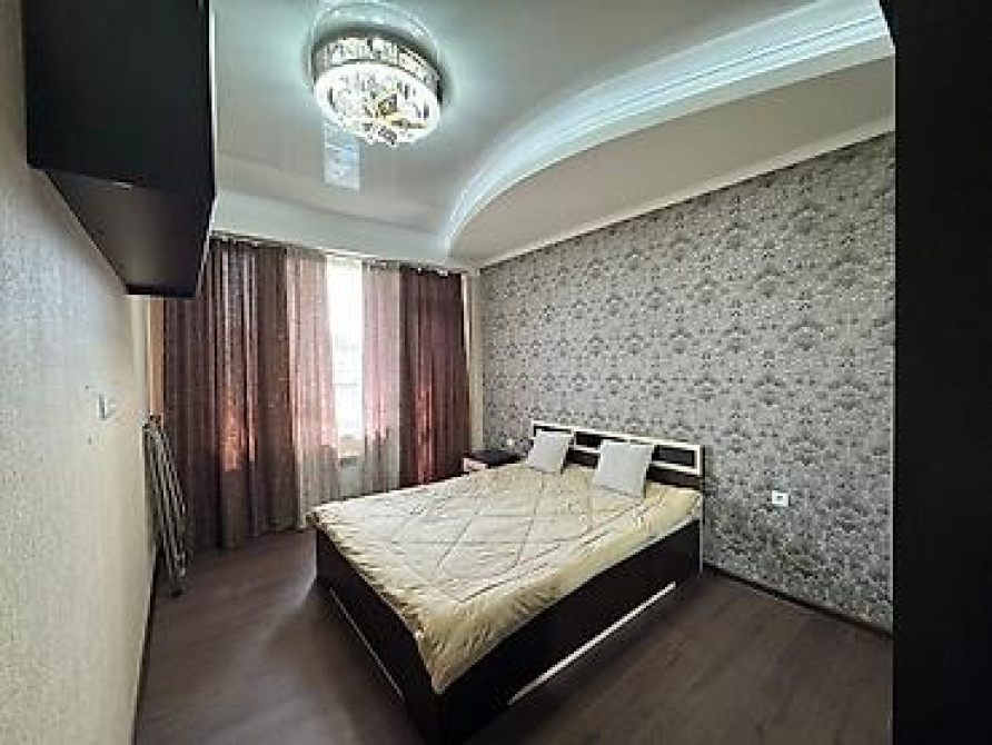 2 комнаты, 53 м², Элитка, 7 этаж, Старый ремонт Бишкек - изображение 3