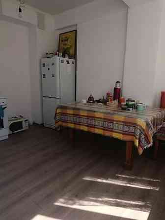 2 комнаты, 54 м², 105 серия, 1 этаж, Косметический ремонт Бишкек