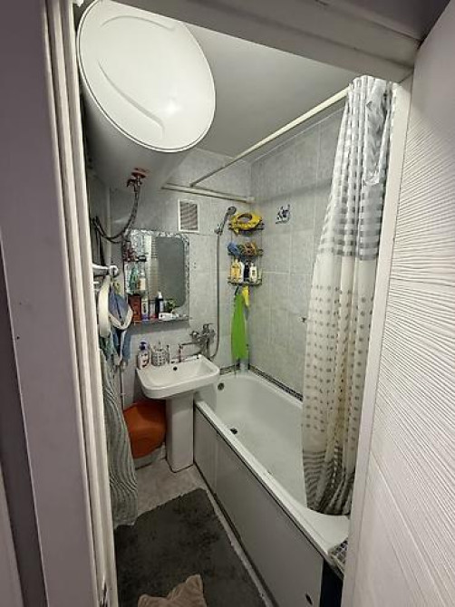 3 комнаты, 51 м², Индивидуалка, 1 этаж, Косметический ремонт Бишкек - изображение 13