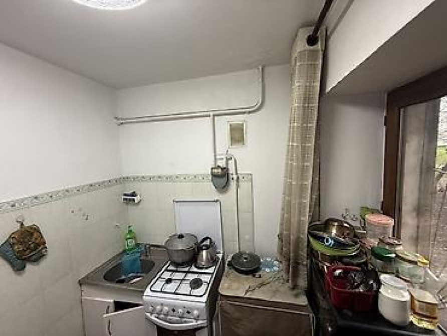 3 комнаты, 51 м², Сталинка, 1 этаж, Косметический ремонт Бишкек - изображение 13