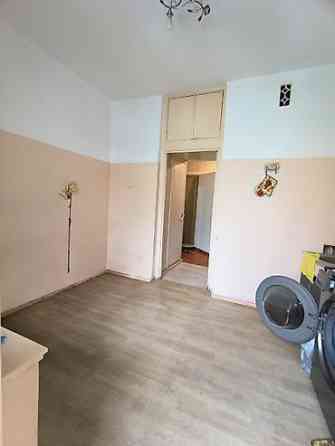 2 комнаты, 52 м², 106 серия, 3 этаж, Старый ремонт Бишкек