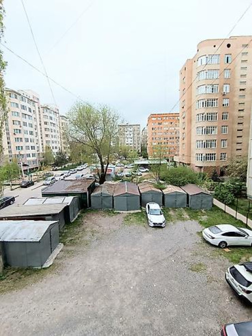 2 комнаты, 52 м², 106 серия, 3 этаж, Старый ремонт Бишкек - изображение 4