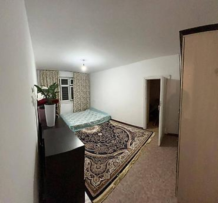 3 комнаты, 50 м², 104 серия, 4 этаж, Старый ремонт Бишкек - изображение 1