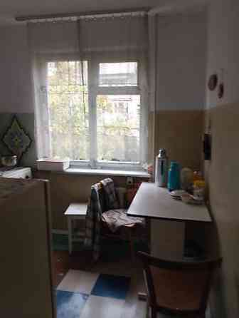 2 комнаты, 52 м², 104 серия, 2 этаж, Старый ремонт Бишкек