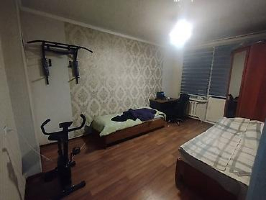 2 комнаты, 52 м², Индивидуалка, 2 этаж, Старый ремонт Бишкек - изображение 3