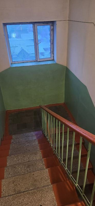 2 комнаты, 50 м², Индивидуалка, 5 этаж, Старый ремонт Бишкек - изображение 4