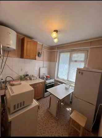 2 комнаты, 43 м², 104 серия, 1 этаж, Старый ремонт Бишкек