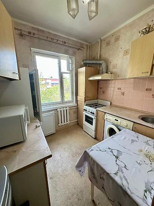 2 комнаты, 48 м², 105 серия, 3 этаж, Старый ремонт Бишкек - изображение 1
