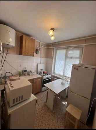 2 комнаты, 43 м², 104 серия, 1 этаж, Старый ремонт Бишкек