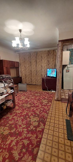 2 комнаты, 43 м², Индивидуалка, 1 этаж, Старый ремонт Бишкек - изображение 1