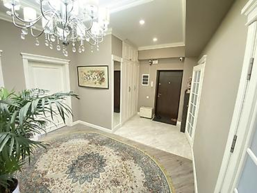 3 комнаты, 110 м², Элитка, 3 этаж, Дизайнерский ремонт Бишкек - изображение 7