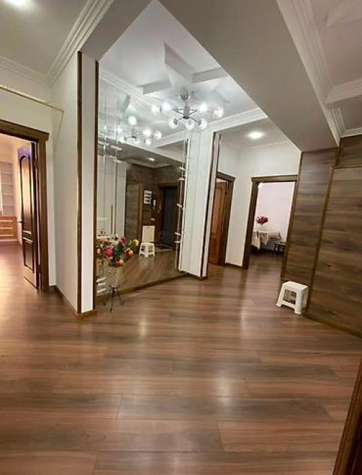 3 комнаты, 122 м², Элитка, 9 этаж, Свежий ремонт Бишкек - изображение 8