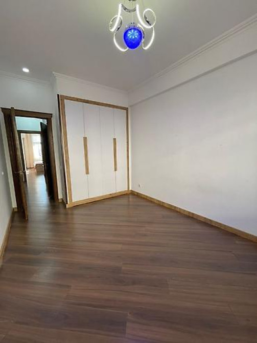3 комнаты, 122 м², Элитка, 9 этаж, Дизайнерский ремонт Бишкек - изображение 1