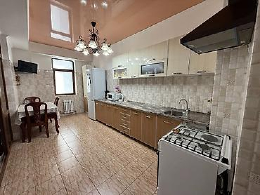 3 комнаты, 118 м², Элитка, 7 этаж, Евроремонт Bishkek - photo 9