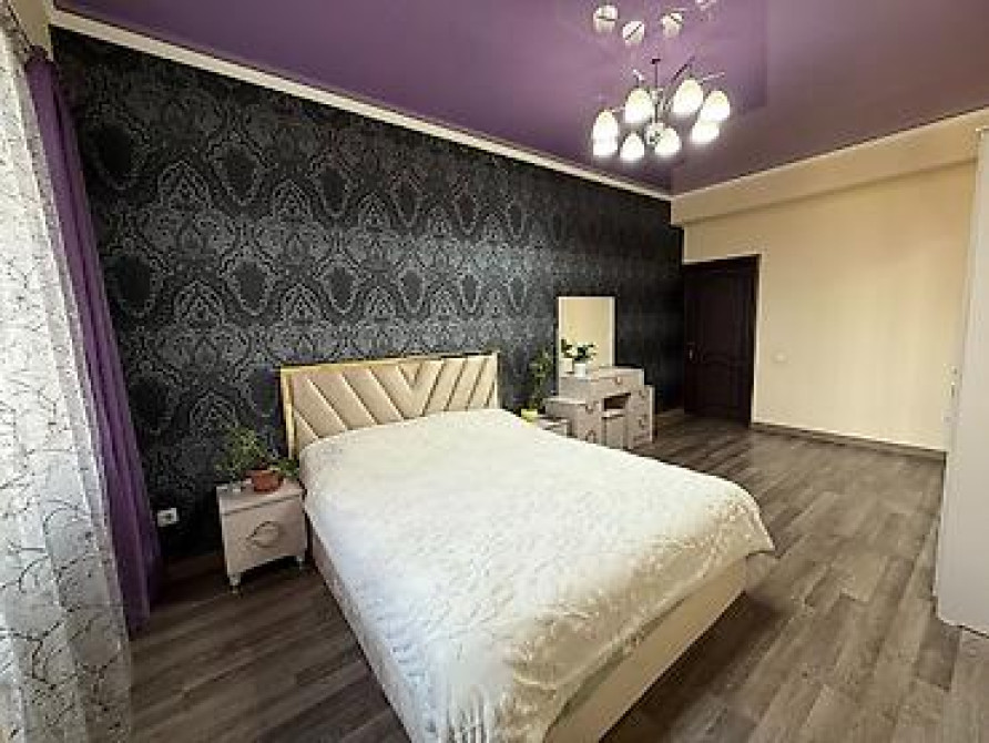 3 комнаты, 118 м², Элитка, 7 этаж, Евроремонт Bishkek - photo 2