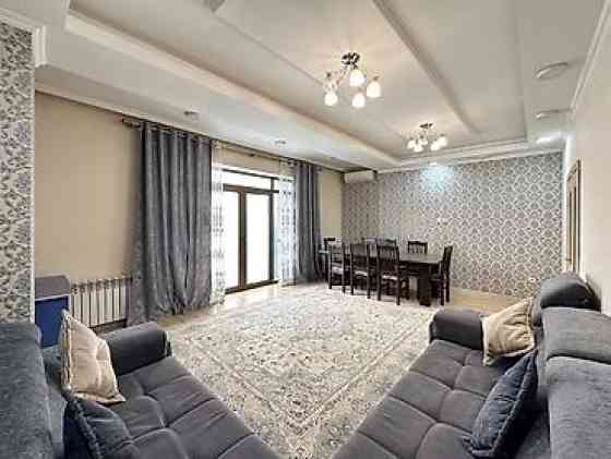3 комнаты, 104 м², Элитка, 2 этаж, Требуется ремонт Бишкек
