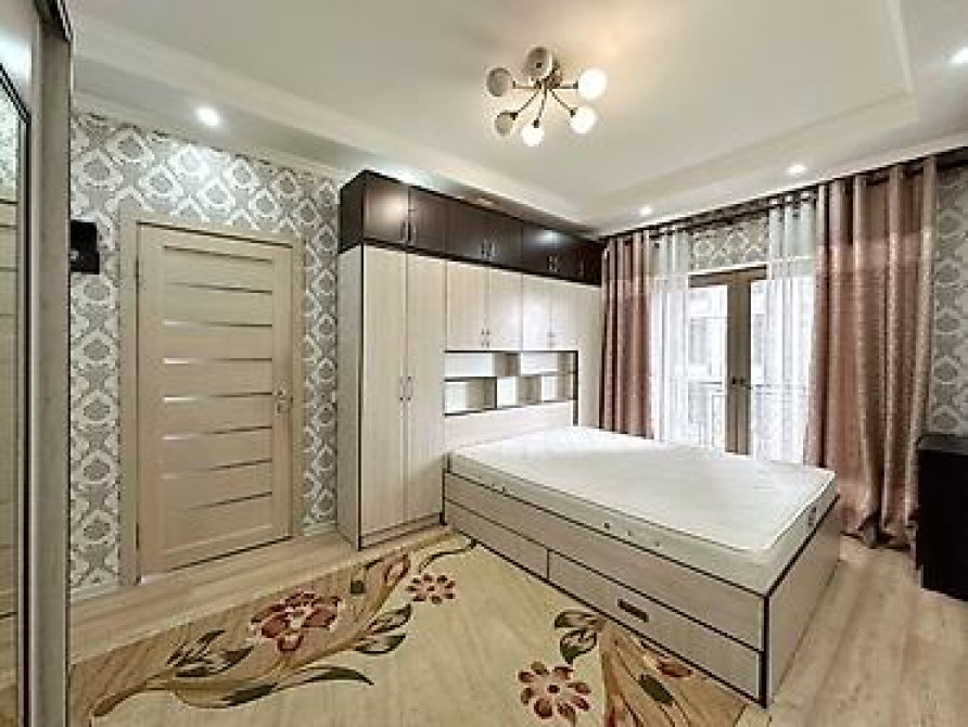 3 комнаты, 104 м², Элитка, 2 этаж, Требуется ремонт Бишкек - изображение 10