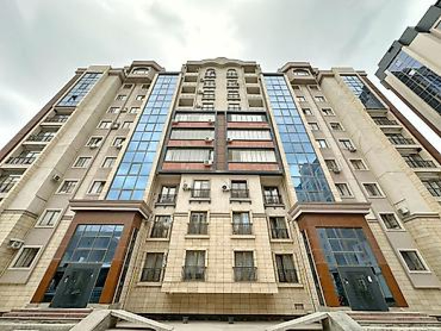 3 комнаты, 104 м², Элитка, 2 этаж, Требуется ремонт Бишкек - изображение 9