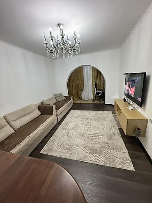 3 комнаты, 104 м², 106 серия улучшенная, 1 этаж Bishkek - photo 1