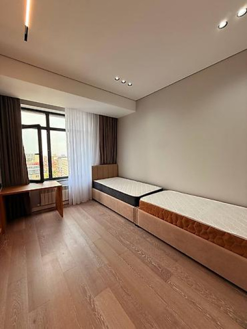 3 комнаты, 80 м², Элитка, 12 этаж, Дизайнерский ремонт Бишкек - изображение 3