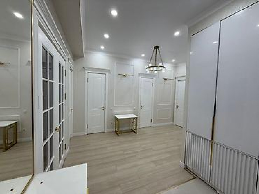 3 комнаты, 118 м², Элитка, 7 этаж Bishkek - photo 1