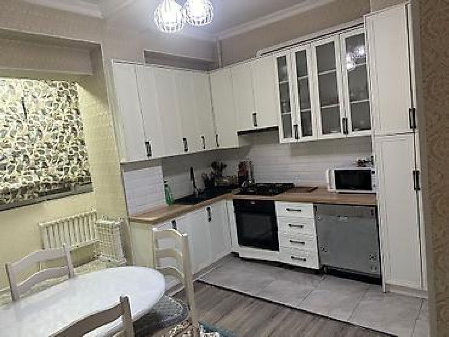 3 комнаты, 110 м², Индивидуалка, 1 этаж, Евроремонт Bishkek - photo 14
