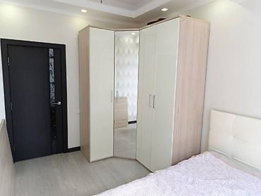 2 комнаты, 54 м², Элитка, 8 этаж, Евроремонт Bishkek - photo 4
