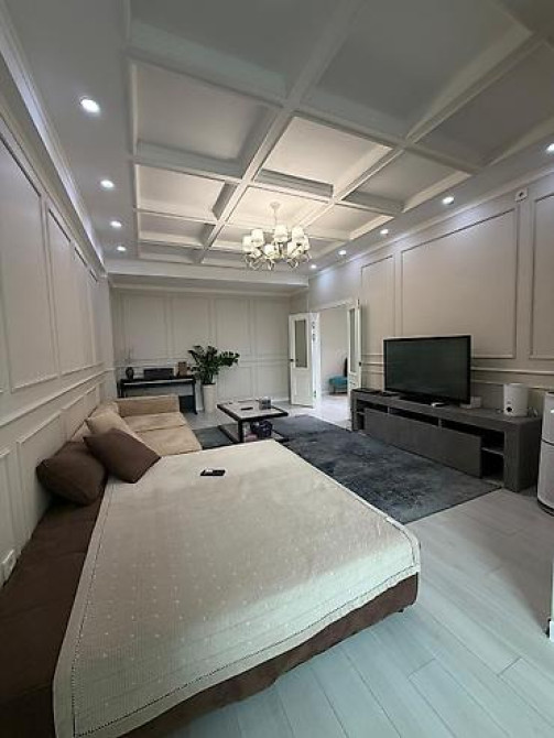 2 комнаты, 78 м², Элитка, 10 этаж, Дизайнерский ремонт Bishkek - photo 2