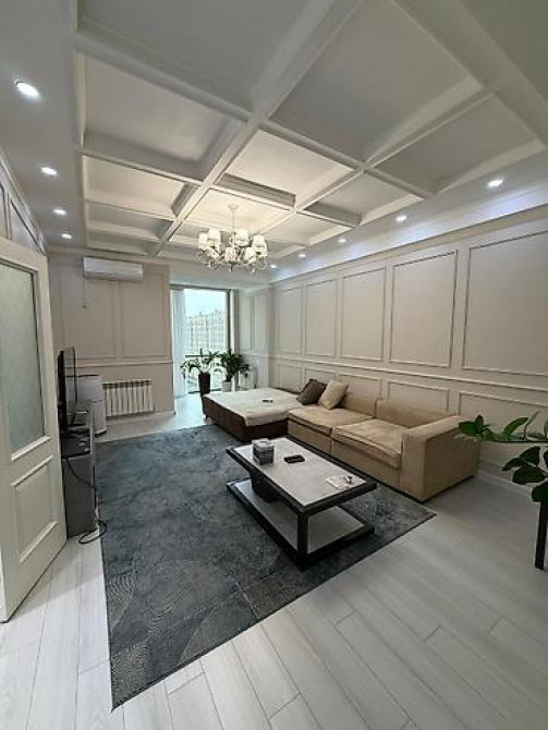 2 комнаты, 78 м², Элитка, 10 этаж, Дизайнерский ремонт Bishkek - photo 1