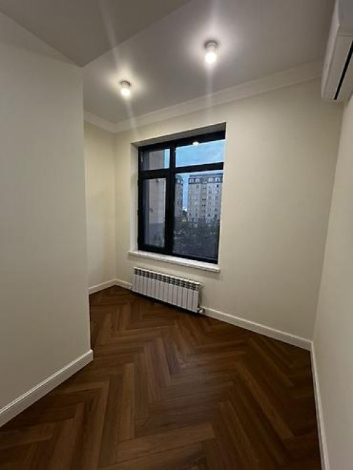 2 комнаты, 65 м², Элитка, 4 этаж, Дизайнерский ремонт Бишкек - изображение 2
