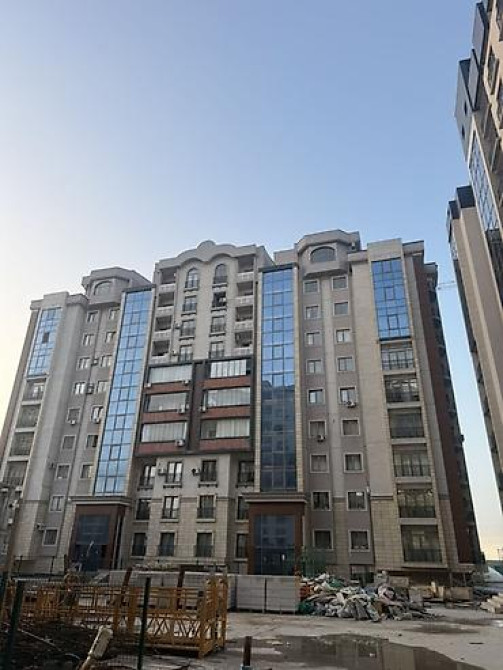 2 комнаты, 64 м², Элитка, 2 этаж, ПСО (под самоотделку) Бишкек - изображение 1