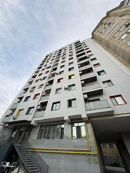 3 комнаты, 80 м², Боконбаева/Уметалиева Элитка, 9 этаж, Евроремонт Бишкек - изображение 1