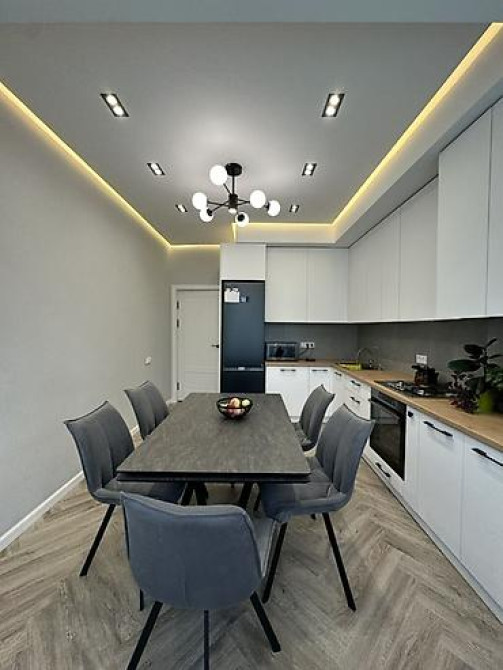 1 комната, 45 м², Боконбаева/Уметалиева Элитка, 5 этаж, Свежий ремонт Бишкек - изображение 2