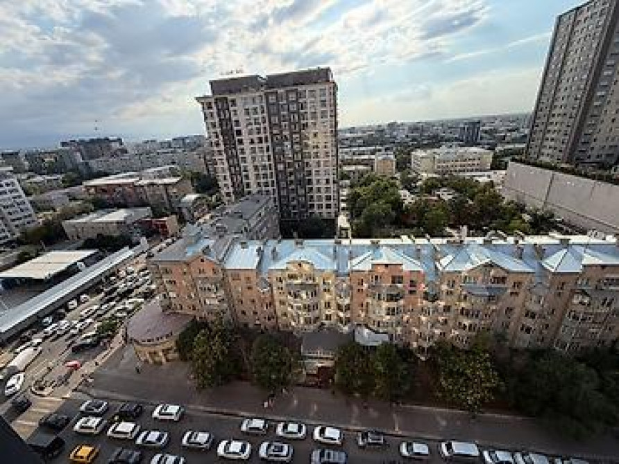 2 комнаты, 85 м², Бишкек Парк ТРЦ Элитка, 13 этаж, Дизайнерский ремонт Бишкек - изображение 9