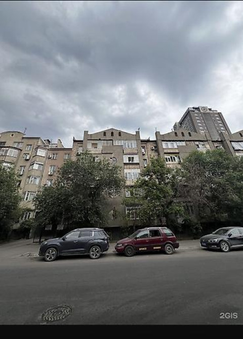 2 комнаты, 50 м², Бишкек Парк ТРЦ Индивидуалка, 4 этаж, Дизайнерский ремонт Бишкек - изображение 1